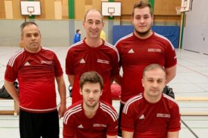 Mehr über den Artikel erfahren Das Fußballtennisteam der BSG Espelkamp musste zum Auftakt der Landesliga nach Oberhausen reisen.